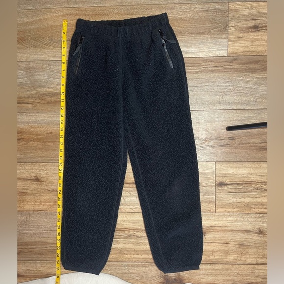 Aritzia Pants - Aritzia Tna Cozy Sherpa fleece lounge Pants
